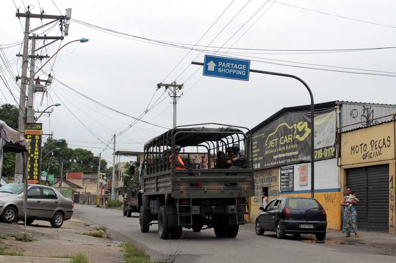 Tráfico manda fechar os comércios em três bairros de São Gonçalo