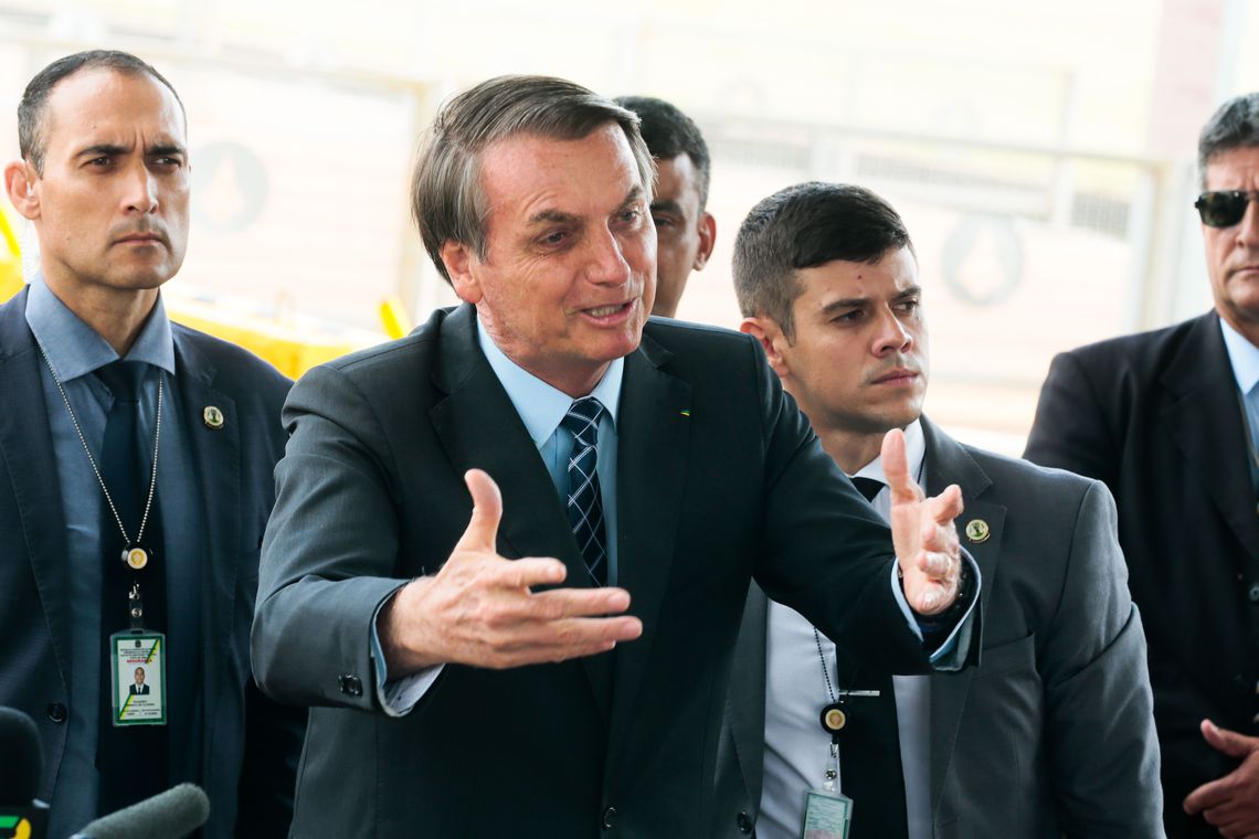 Bolsonaro pede revogação de medida que excluiu atividades de MEI