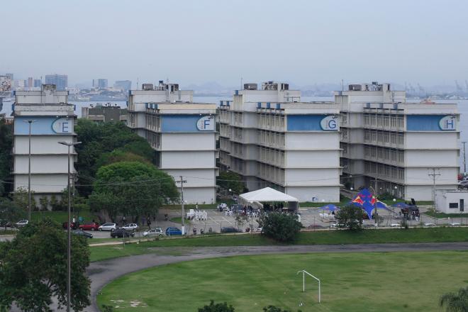 Educação faz greve nacional contra cortes no orçamento